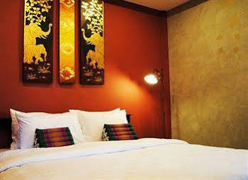 בנגקוק Focal Local Bed & Breakfast מראה חיצוני תמונה